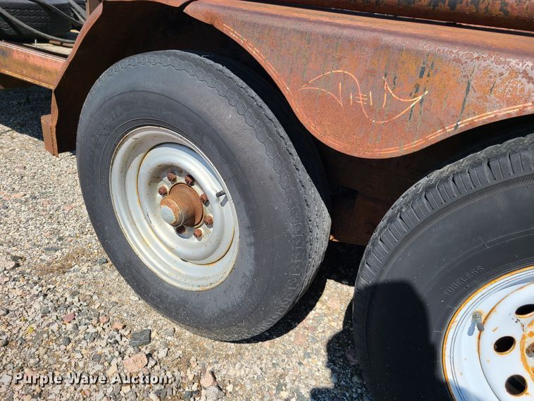 image for item DG7714 1993 Texas Bragg utility trailer