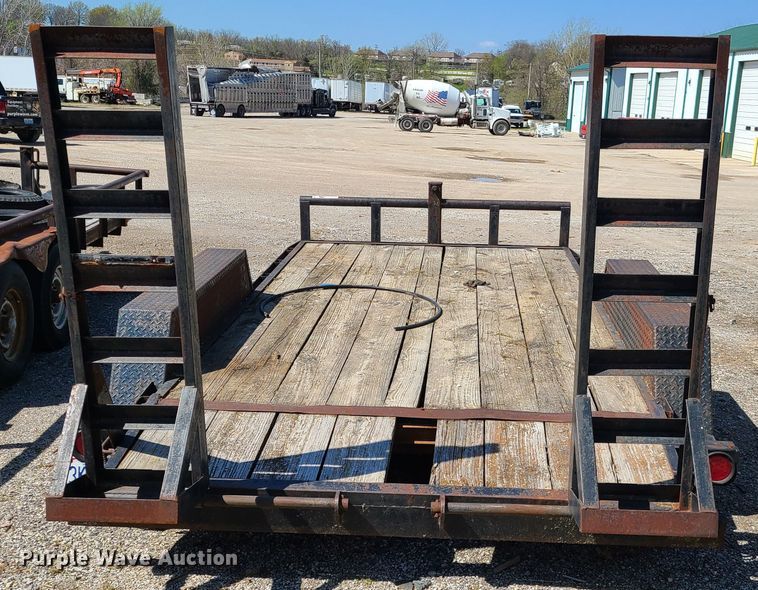 image for item DG7716 1998 Texas Bragg utility trailer