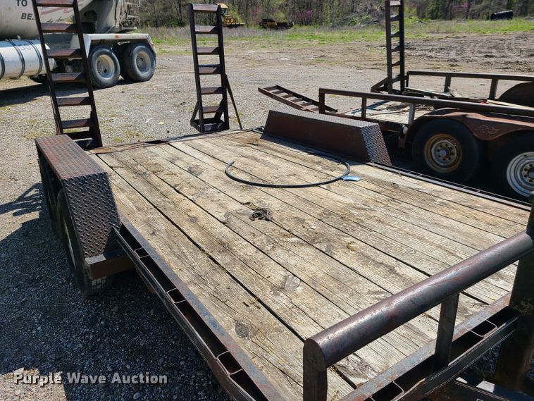 image for item DG7716 1998 Texas Bragg utility trailer