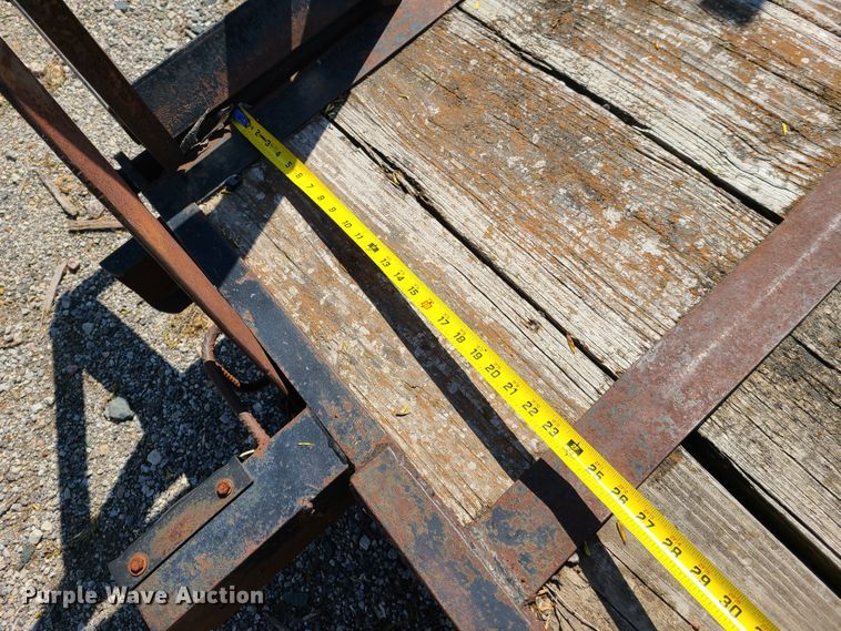 image for item DG7716 1998 Texas Bragg utility trailer