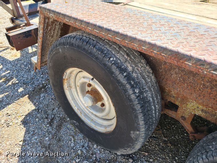 image for item DG7716 1998 Texas Bragg utility trailer