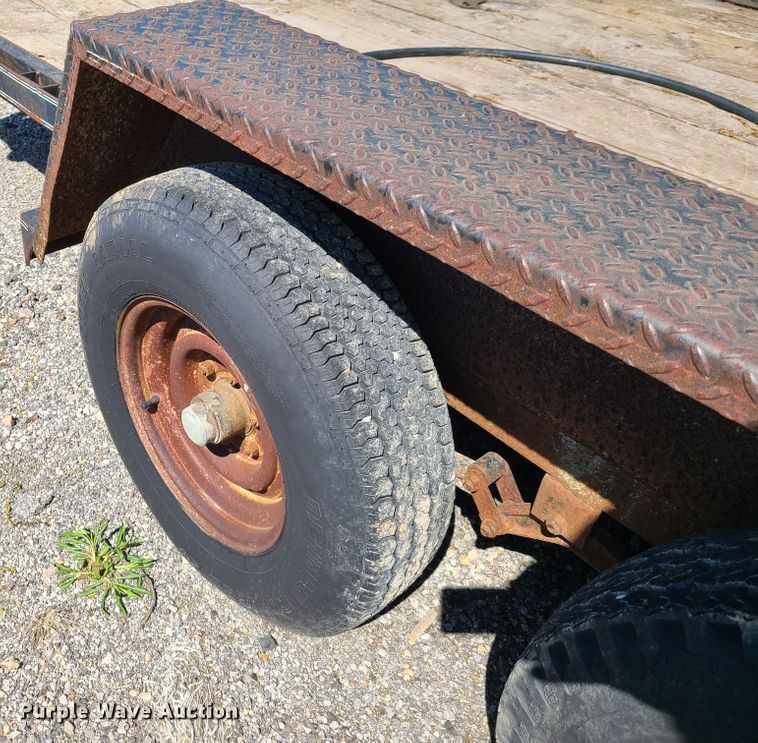 image for item DG7716 1998 Texas Bragg utility trailer