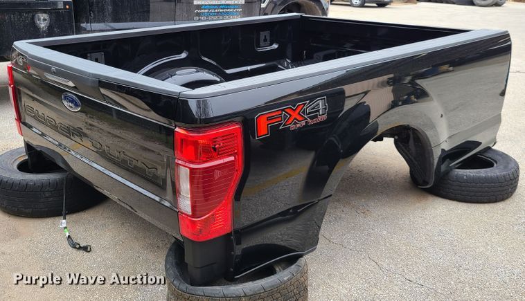 image for item DG7727 2020 Ford Super Duty pickup truck bed