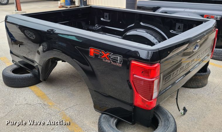 image for item DG7727 2020 Ford Super Duty pickup truck bed