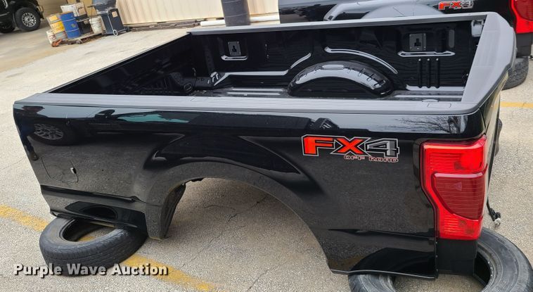 image for item DG7727 2020 Ford Super Duty pickup truck bed