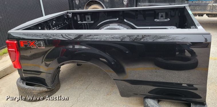 image for item DG7727 2020 Ford Super Duty pickup truck bed