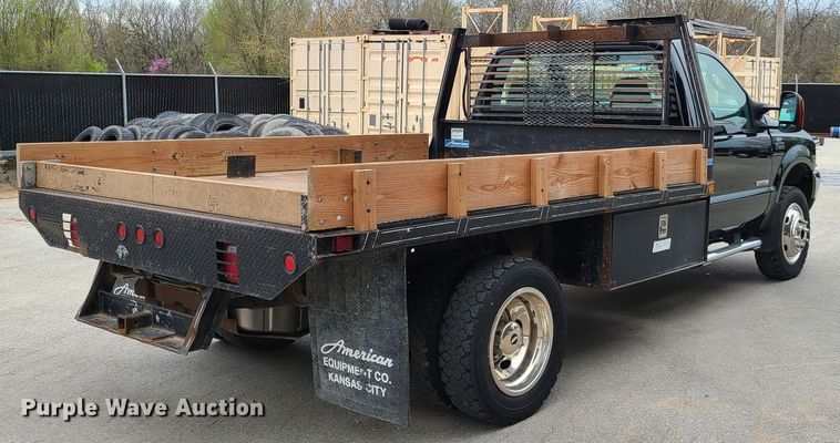 image for item DG7728 2004 Ford F550 Super Duty XLT flatbed truck