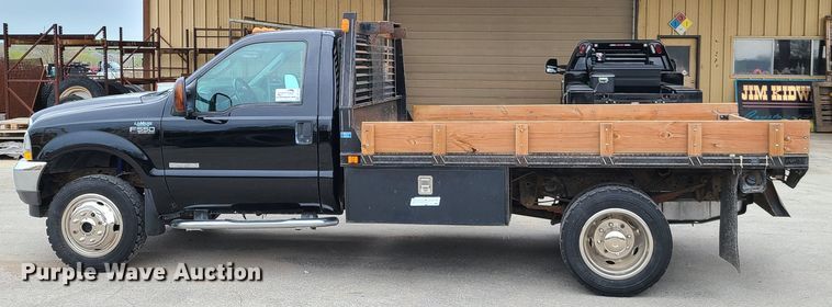 image for item DG7728 2004 Ford F550 Super Duty XLT flatbed truck