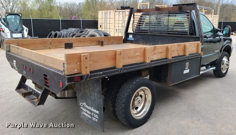 image for item DG7728 2004 Ford F550 Super Duty XLT flatbed truck