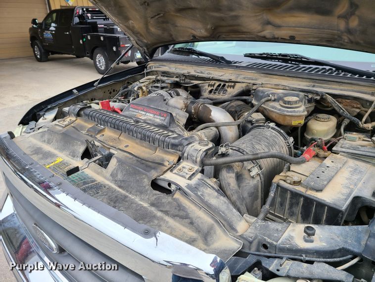 image for item DG7728 2004 Ford F550 Super Duty XLT flatbed truck