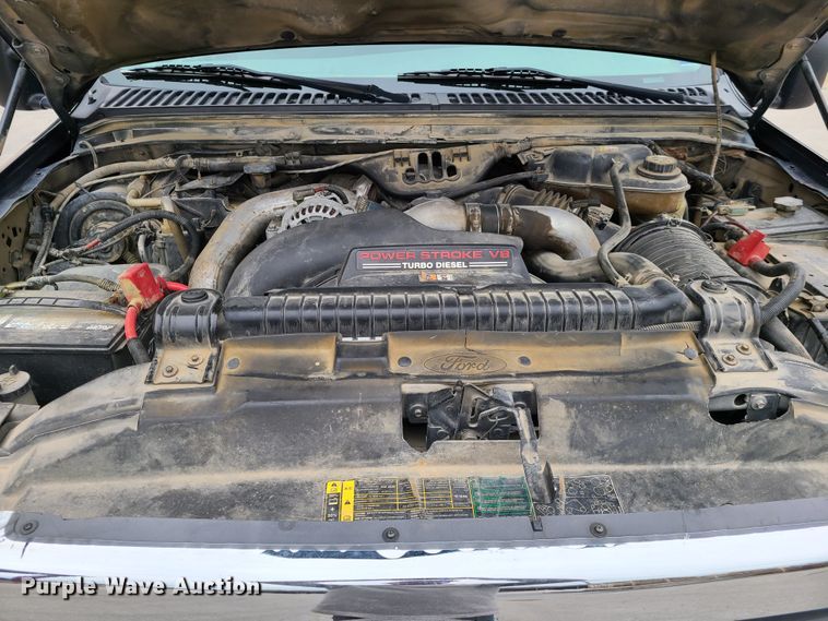 image for item DG7728 2004 Ford F550 Super Duty XLT flatbed truck