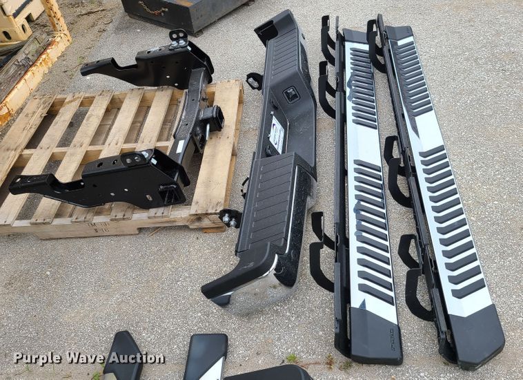 image for item DG7733 2020 Ford Super Duty parts