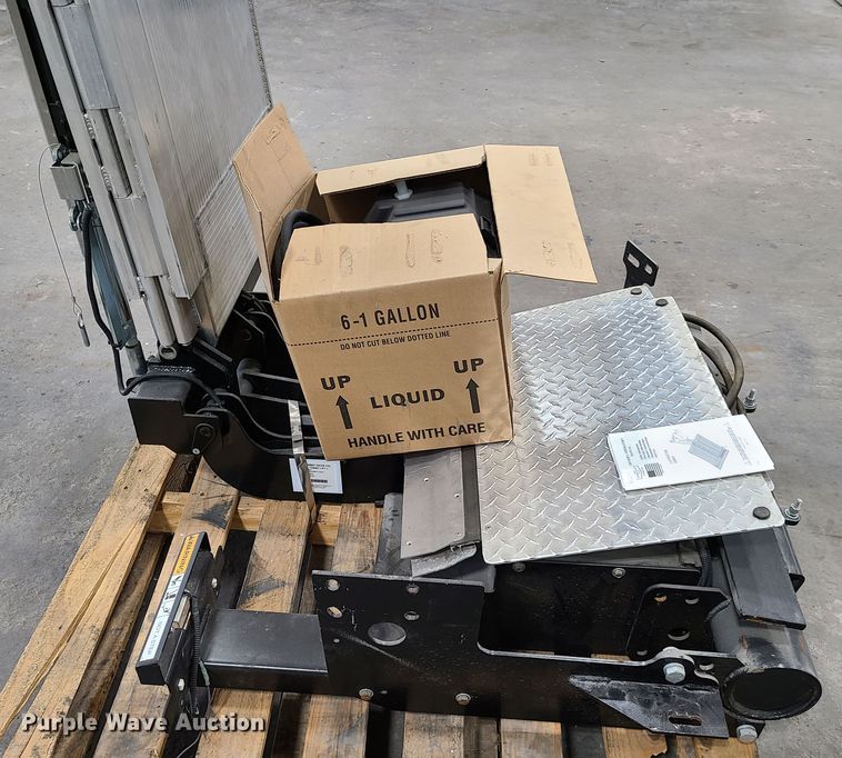 image for item DG7735 Tommy Gate Cantilever Series end gate lift