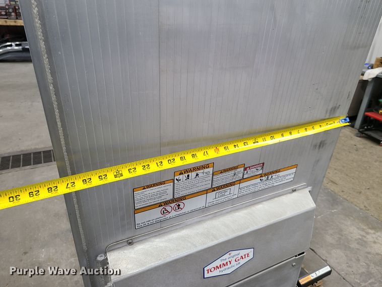 image for item DG7735 Tommy Gate Cantilever Series end gate lift