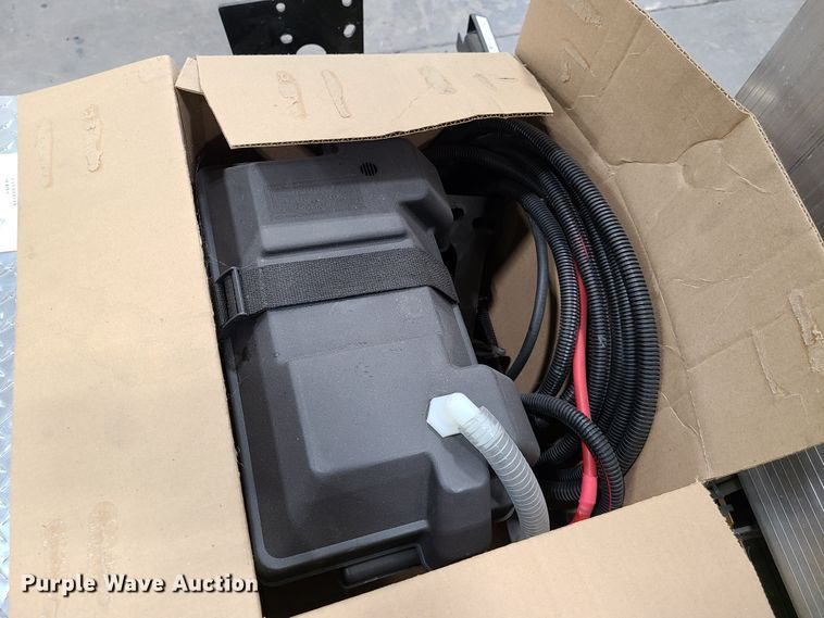 image for item DG7735 Tommy Gate Cantilever Series end gate lift