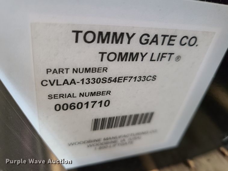 image for item DG7735 Tommy Gate Cantilever Series end gate lift