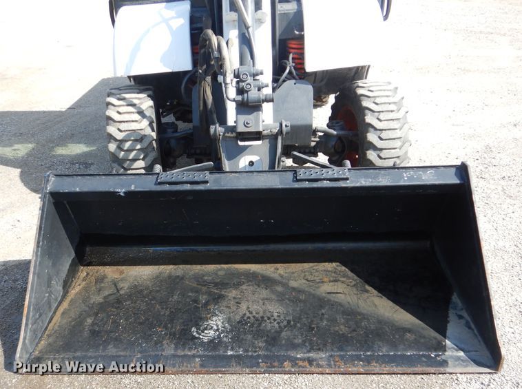 image for item DG8534 Bobcat Toolcat 5600 utility vehicle