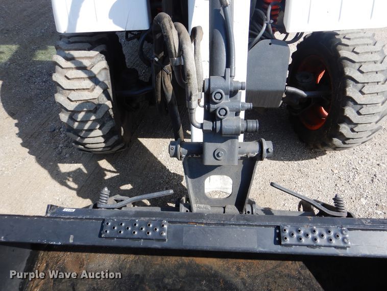 image for item DG8534 Bobcat Toolcat 5600 utility vehicle