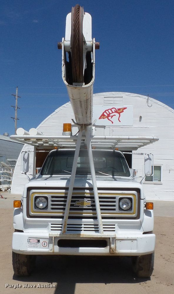 image for item DH4879 1988 Chevrolet C60 bucket truck