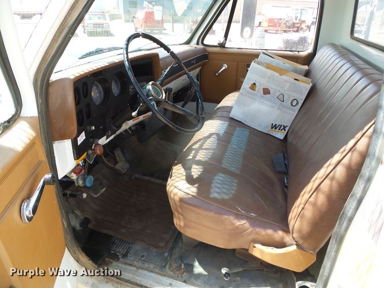 image for item DH4879 1988 Chevrolet C60 bucket truck