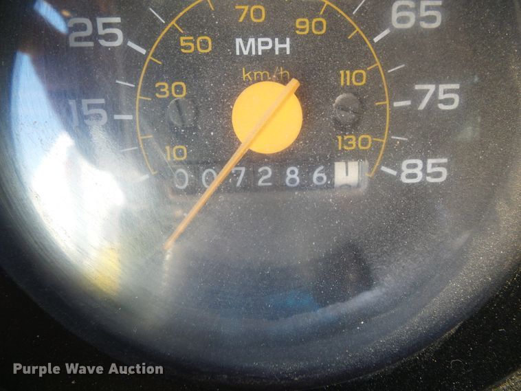 image for item DH4879 1988 Chevrolet C60 bucket truck