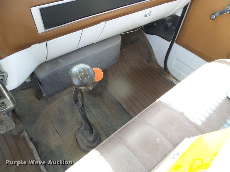 image for item DH4879 1988 Chevrolet C60 bucket truck