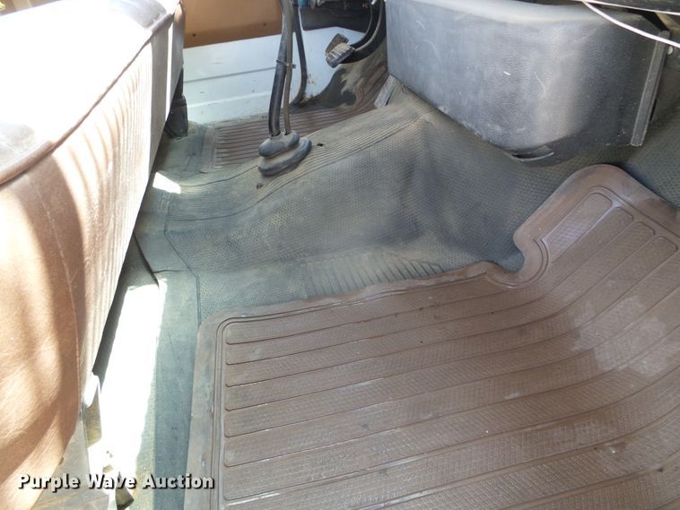 image for item DH4879 1988 Chevrolet C60 bucket truck