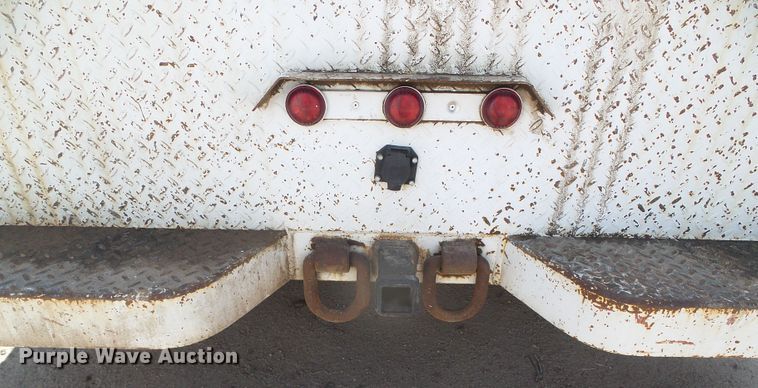 image for item DH4879 1988 Chevrolet C60 bucket truck