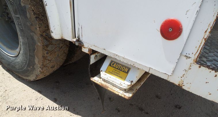 image for item DH4879 1988 Chevrolet C60 bucket truck