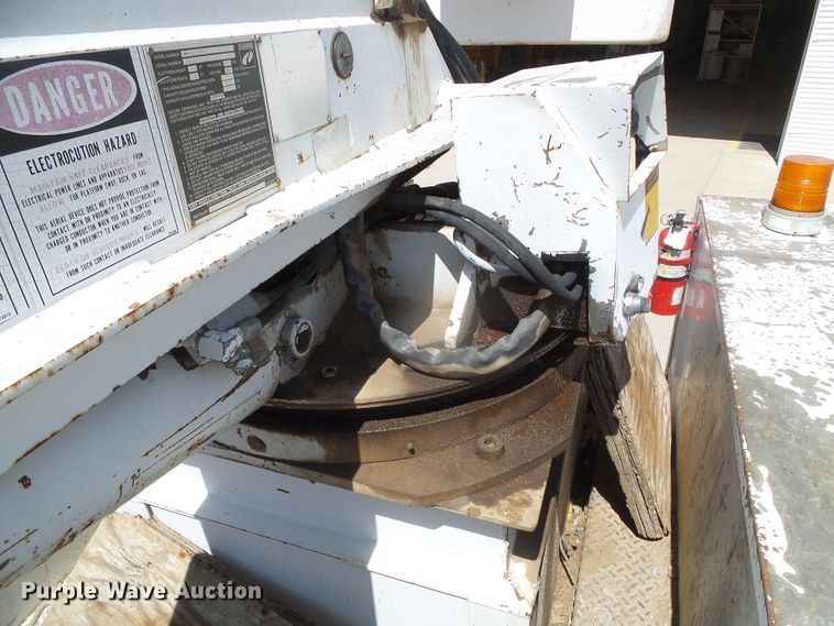 image for item DH4879 1988 Chevrolet C60 bucket truck