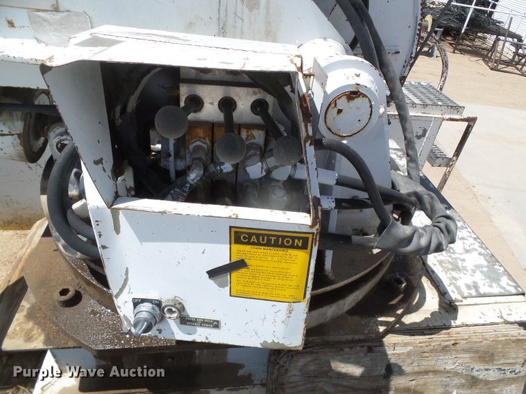 image for item DH4879 1988 Chevrolet C60 bucket truck