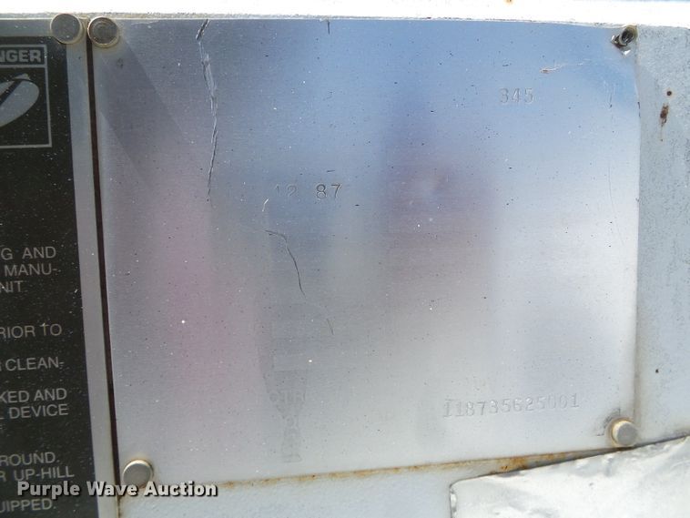 image for item DH4879 1988 Chevrolet C60 bucket truck