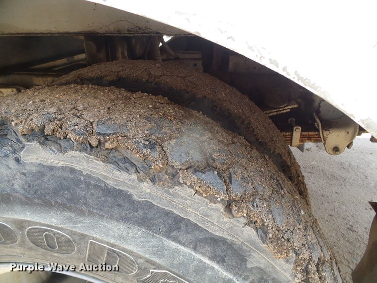 image for item DH4879 1988 Chevrolet C60 bucket truck