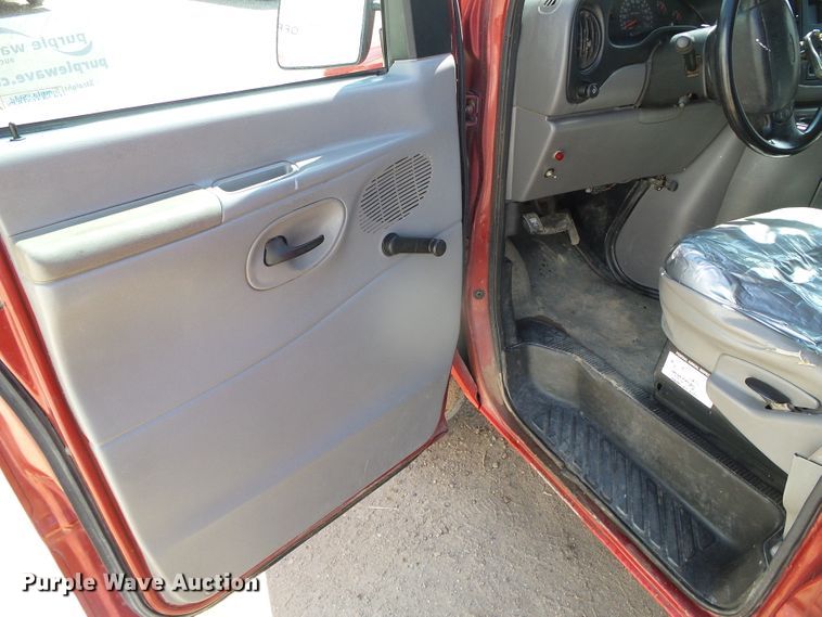 image for item DH4880 1998 Ford Econoline E350  bucket van