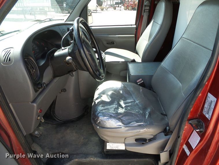 image for item DH4880 1998 Ford Econoline E350  bucket van