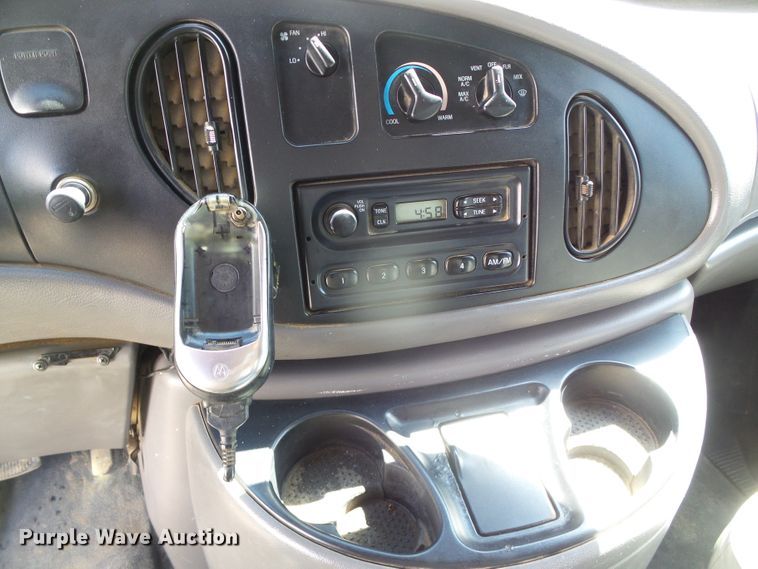 image for item DH4880 1998 Ford Econoline E350  bucket van