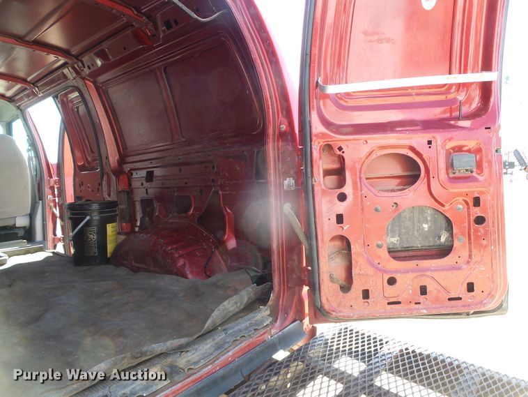 image for item DH4880 1998 Ford Econoline E350  bucket van