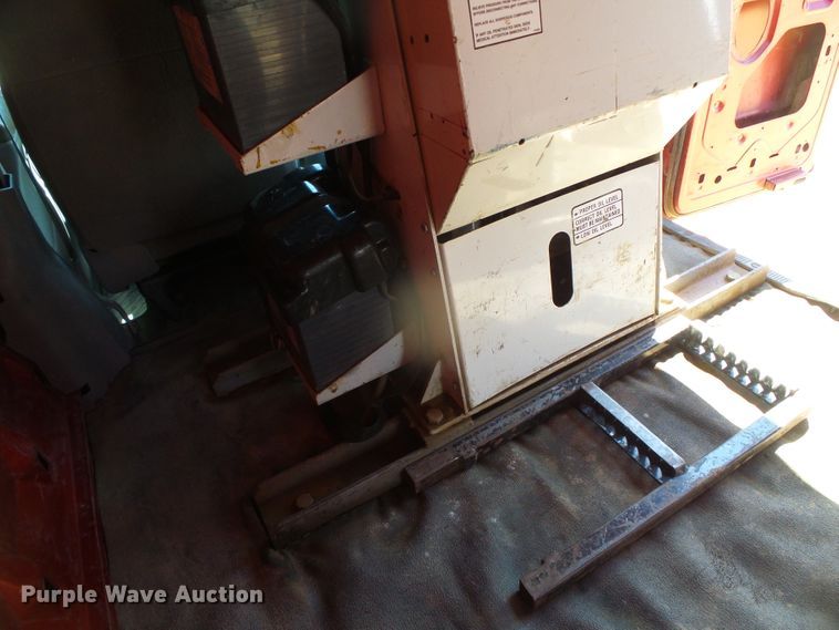 image for item DH4880 1998 Ford Econoline E350  bucket van