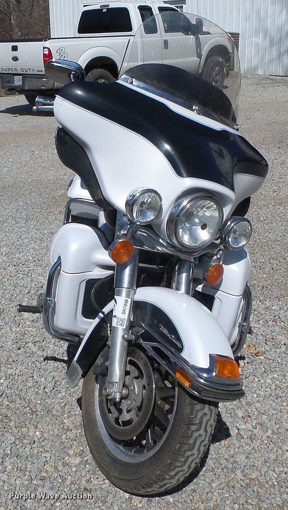 image for item DH7898 2008 Harley Davidson FLHTCU Ultra Classic motorcycle