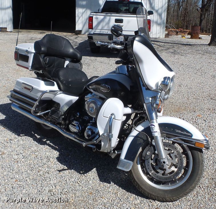 image for item DH7898 2008 Harley Davidson FLHTCU Ultra Classic motorcycle