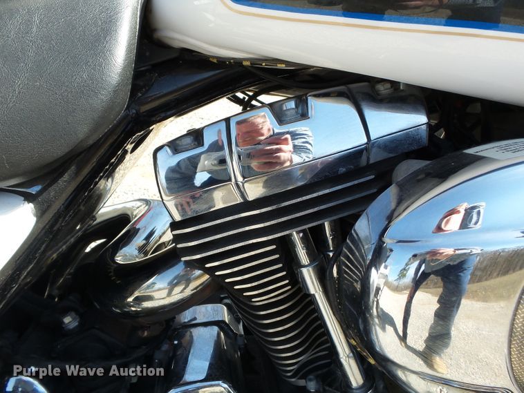 image for item DH7898 2008 Harley Davidson FLHTCU Ultra Classic motorcycle