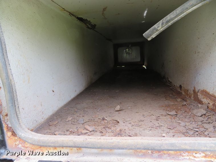 image for item DI2145 2001 Ford F550 Super Duty XL service truck