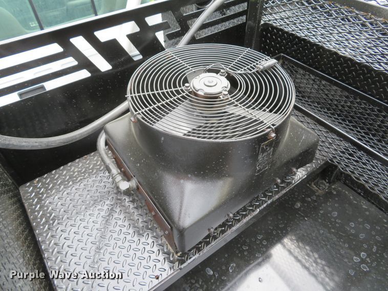 image for item DI2145 2001 Ford F550 Super Duty XL service truck