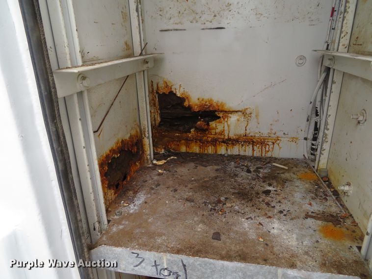 image for item DI2145 2001 Ford F550 Super Duty XL service truck