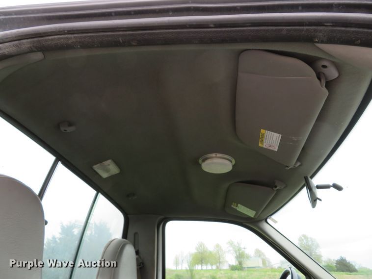 image for item DI2145 2001 Ford F550 Super Duty XL service truck