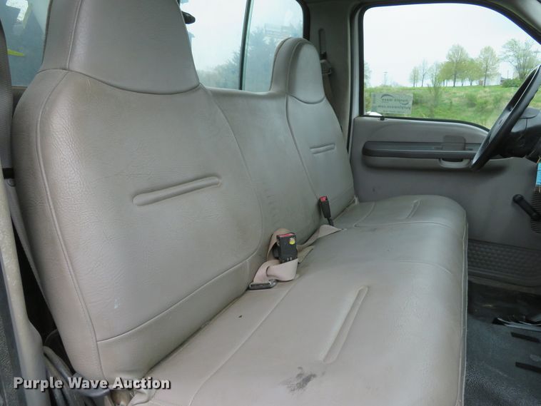 image for item DI2145 2001 Ford F550 Super Duty XL service truck