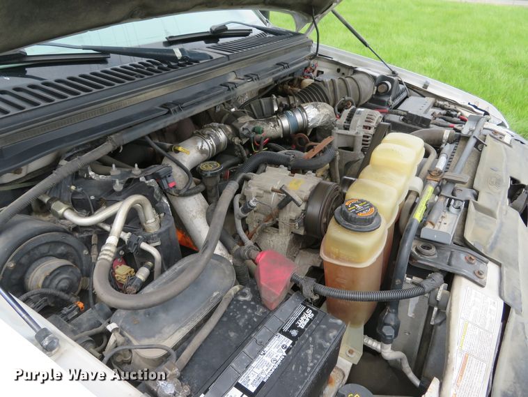 image for item DI2145 2001 Ford F550 Super Duty XL service truck