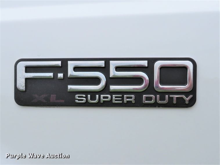 image for item DI2145 2001 Ford F550 Super Duty XL service truck