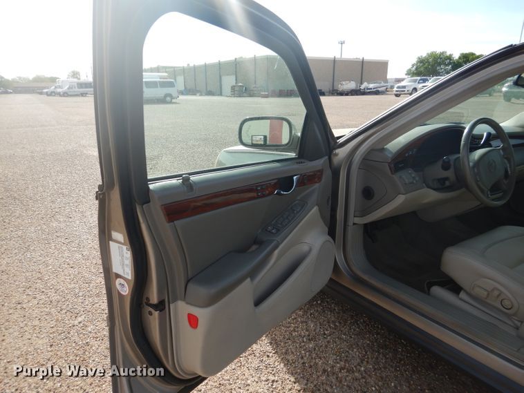 image for item DJ8759 2003 Cadillac DeVille