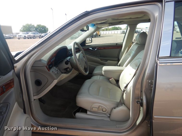 image for item DJ8759 2003 Cadillac DeVille